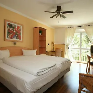 Aparthotel Runa's, Hallbergmoos